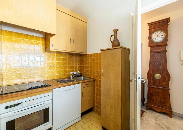 Bright With Parking Near & Old Town אנטיב