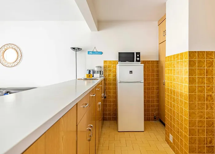בית נופש Bright With Parking Near & Old Town אנטיב